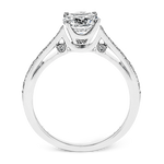 Engagement Ring in 18k Gold with Diamonds