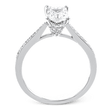 Engagement Ring in 18k Gold with Diamonds