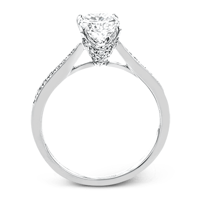 Engagement Ring in 18k Gold with Diamonds