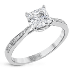 Engagement Ring in 18k Gold with Diamonds