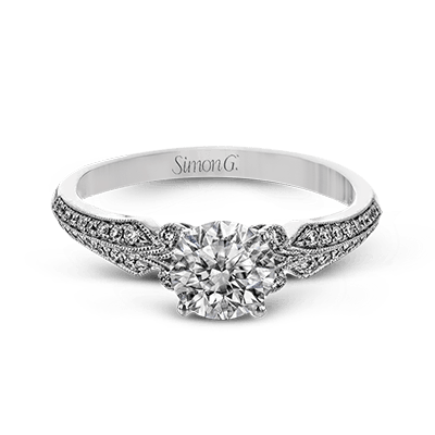 Engagement Ring in 18k Gold with Diamonds