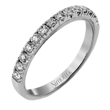 Engagement Ring in 18k Gold with Diamonds