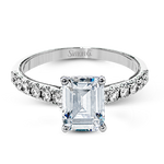 Engagement Ring in 18k Gold with Diamonds