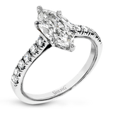 Engagement Ring in 18k Gold with Diamonds