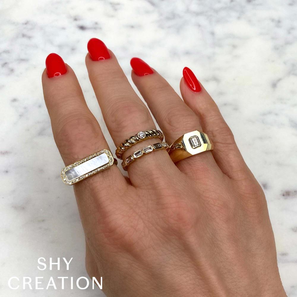 0.07CT 14K Y/G DIAMOND BEZEL RIBBED RING