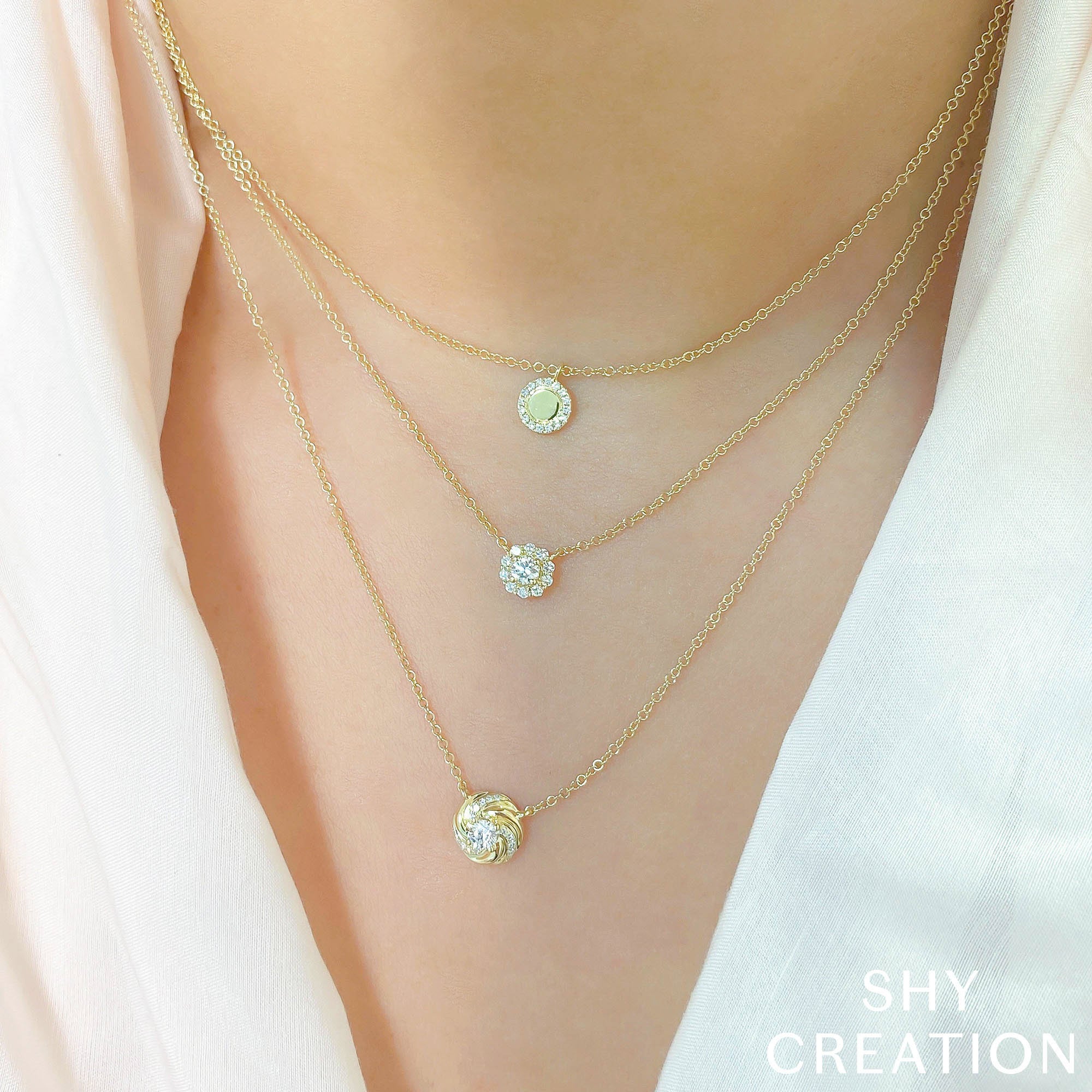 0.05CT 14K Y/G DIAMOND CIRCLE NECKLACE