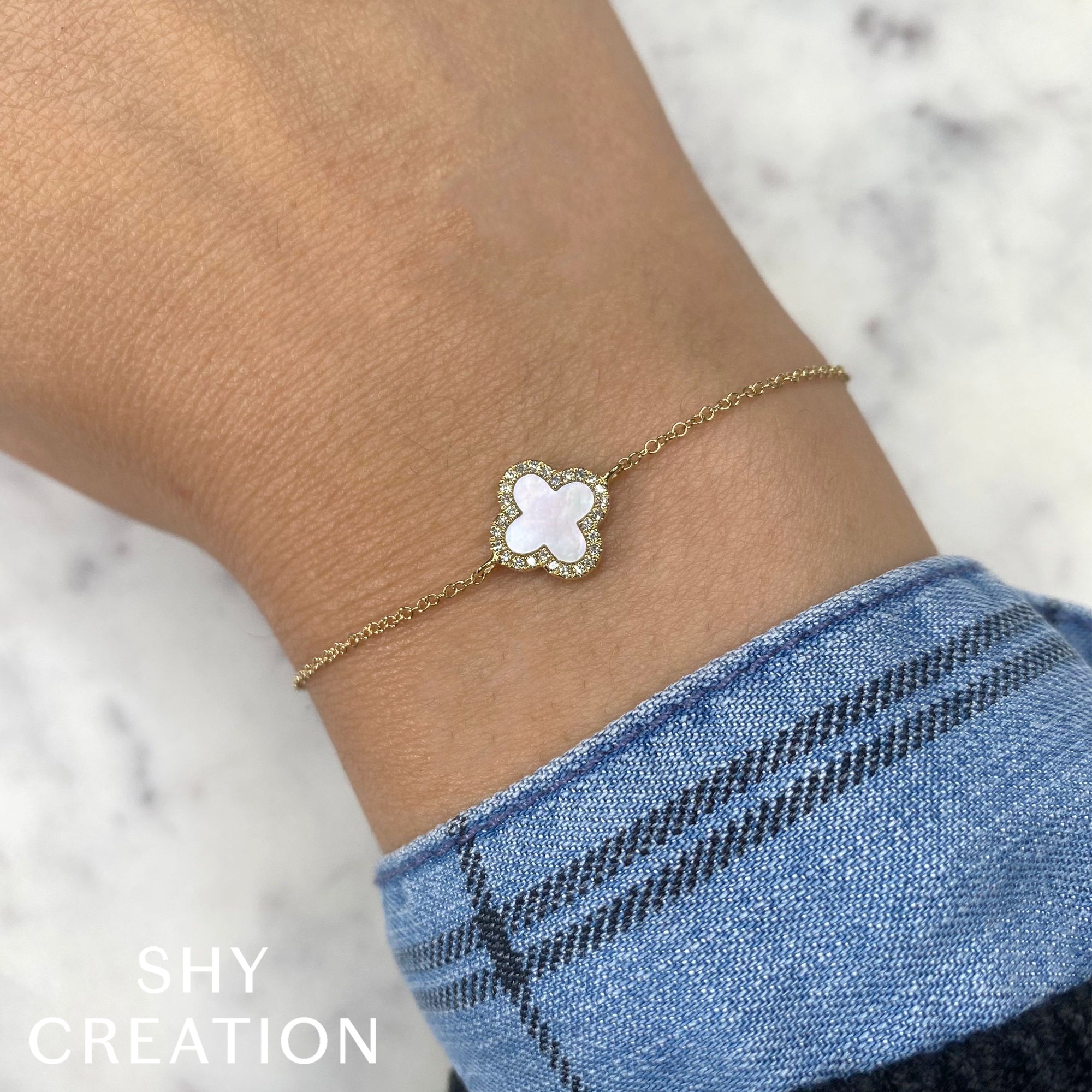 0.07CT DIAMOND & 0.40CT MOTHER OF PEARL 14K Y/G CLOVER BRACELET