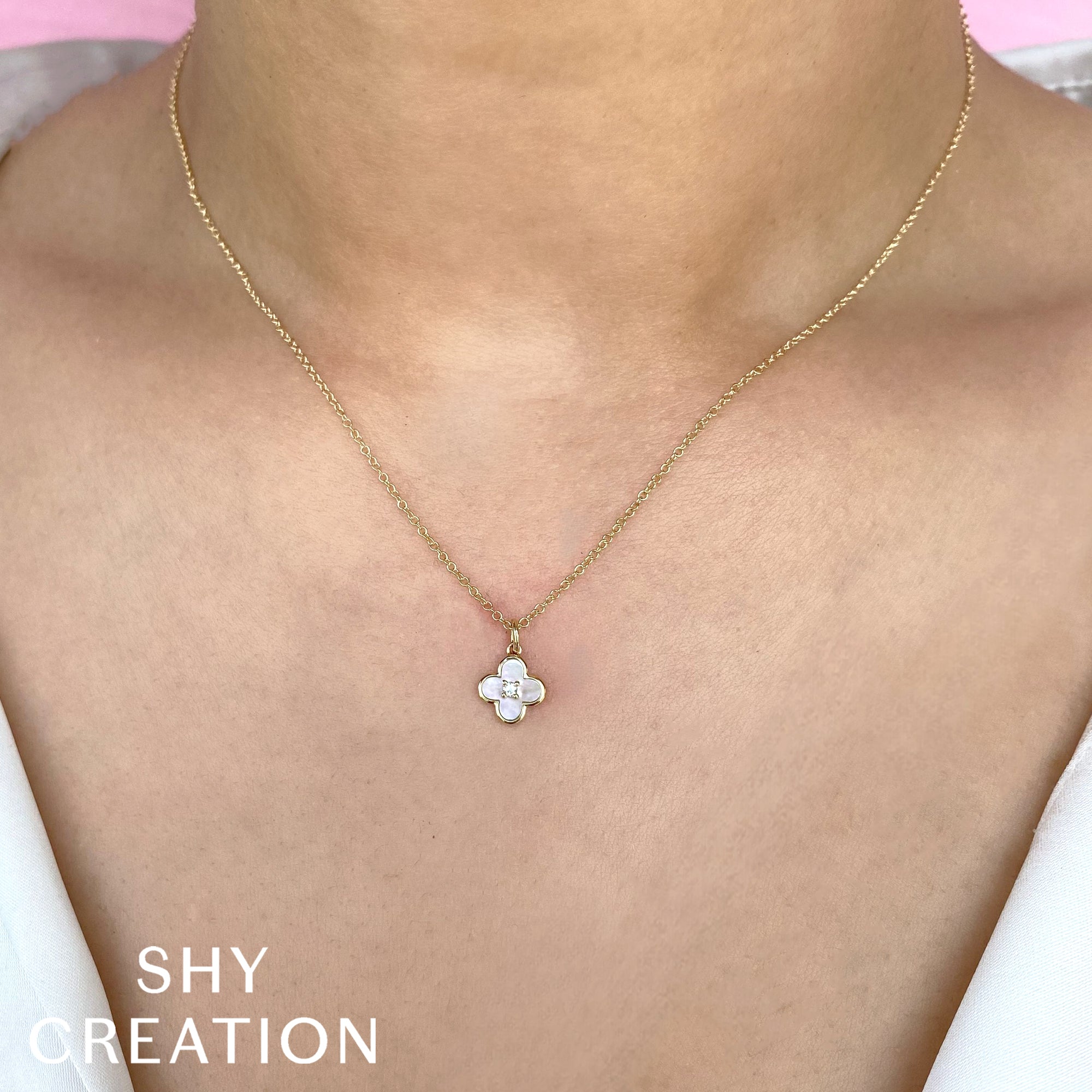 0.02CT DIAMOND & 0.33CT MOTHER OF PEARL 14K Y/G CLOVER NECKLACE